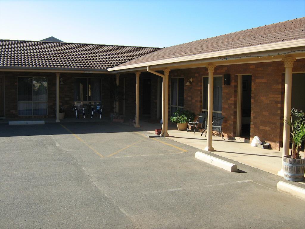 Highway Inn Motel Hay Εξωτερικό φωτογραφία