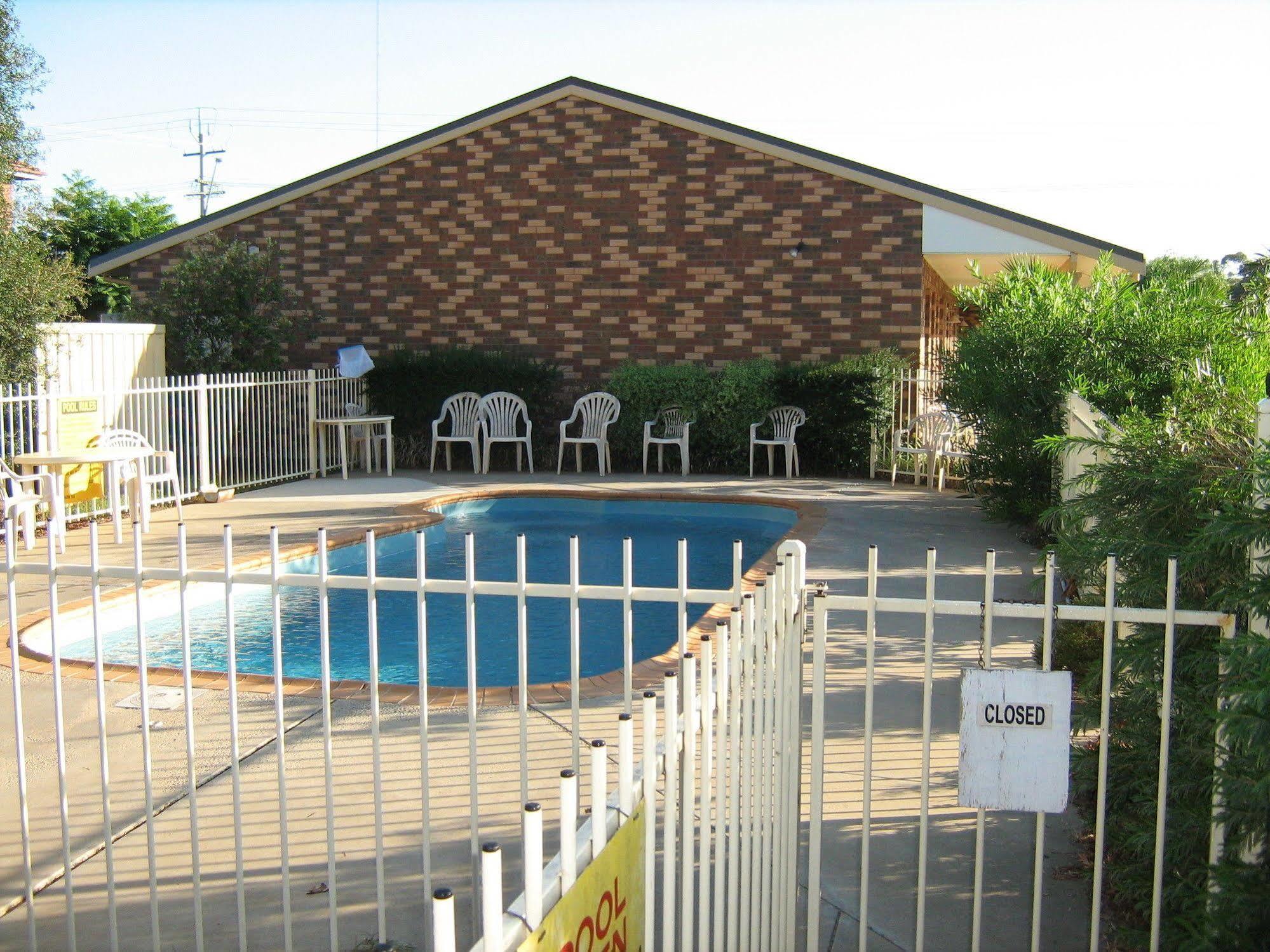 Highway Inn Motel Hay Εξωτερικό φωτογραφία