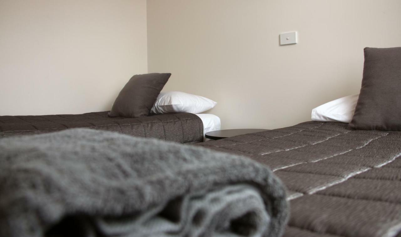 Highway Inn Motel Hay Εξωτερικό φωτογραφία